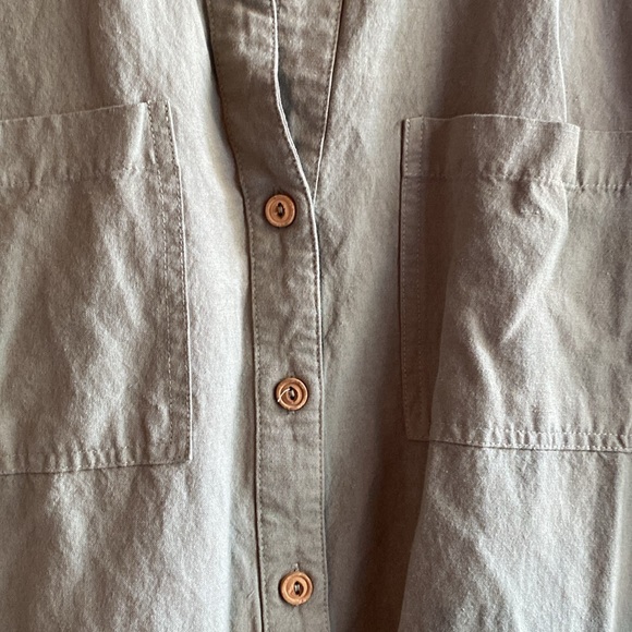 Lulus button up blouse | size M - Picture 2 of 4